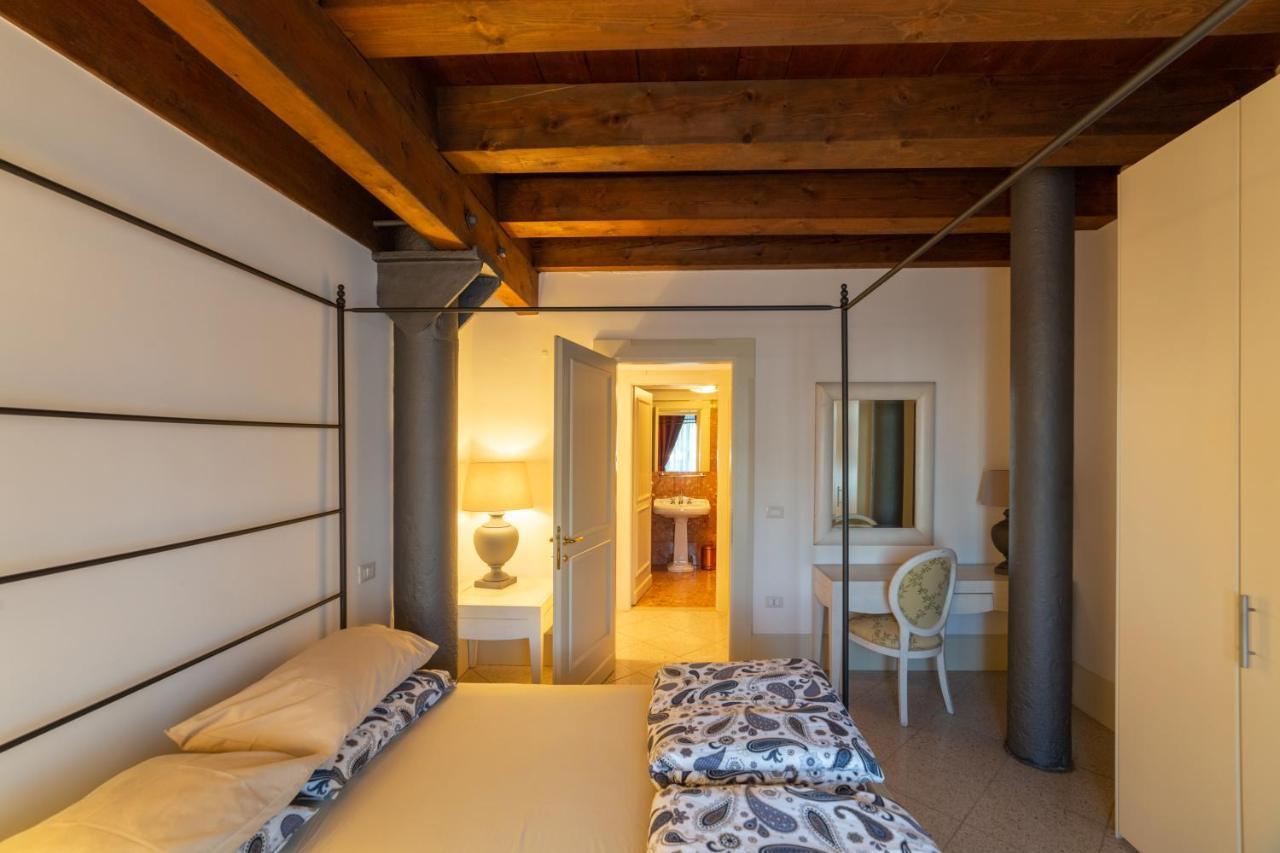 Youatmolino Canal View Apartment Венеция Екстериор снимка
