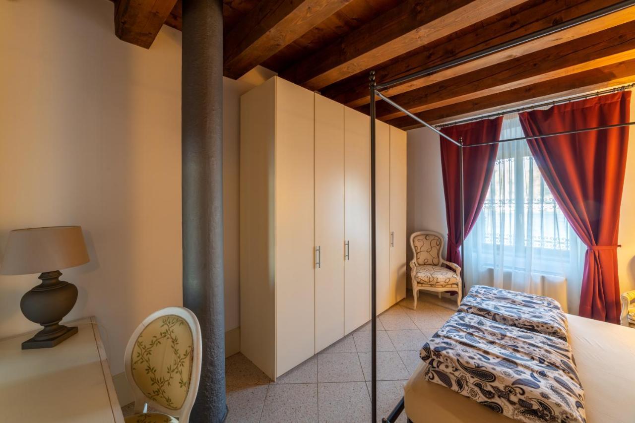 Youatmolino Canal View Apartment Венеция Екстериор снимка